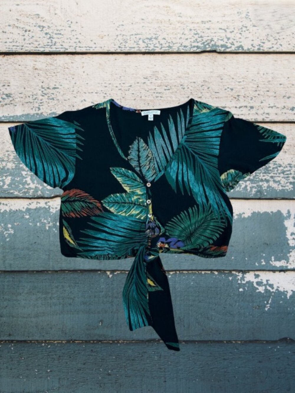 Patrons of Peace Tropical Jungle Palm Tie-Front Crop Top - Size Small - Picture 7 of 11